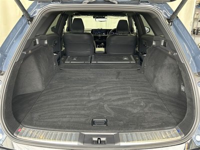 2025 Toyota CROWN ESTATE thumbnail 28