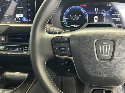 2025 Toyota CROWN ESTATE photo 8