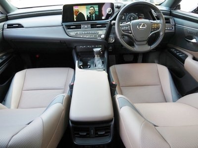 2025 Lexus ES thumbnail 20