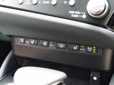 2025 Lexus ES thumbnail 43