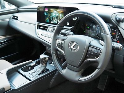2025 Lexus ES thumbnail 55