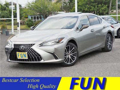 2025 Lexus ES photo 1