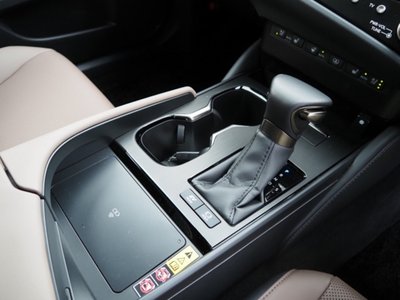 2025 Lexus ES thumbnail 44