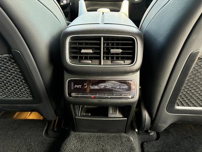 2021 Mercedes-BENZ GLE thumbnail 33