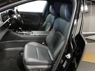 صورة 6 لـ 2025 Toyota CROWN ESTATE