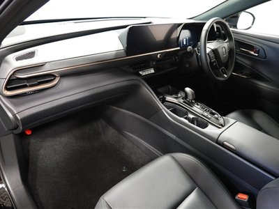 صورة 9 لـ 2025 Toyota CROWN ESTATE