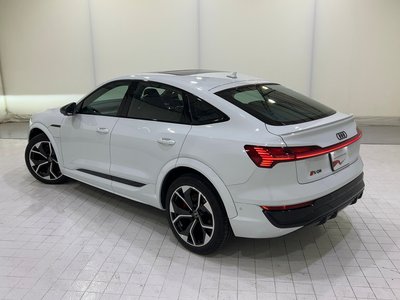 صورة مصغرة 38 لـ 2025 AUDI SQ8 SPORTBACK E-TRON