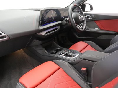 2025 BMW 1 SERIES 照片 4
