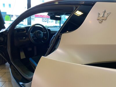 صورة 27 لـ 2022 Maserati MC20
