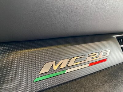 صورة 38 لـ 2022 Maserati MC20