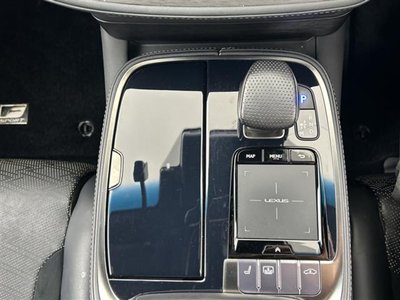 2020 Lexus LS photo 13