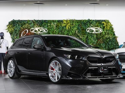 2025 BMW M5 TOURING photo 1