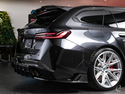 2025 BMW M5 TOURING photo 70