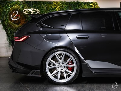 2025 BMW M5 TOURING photo 77