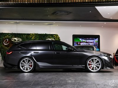 2025 BMW M5 TOURING photo 75