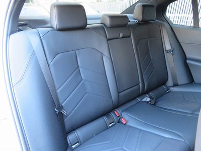 2024 BMW 5 SERIES 照片 9