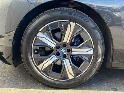 2022 BMW IX — миниатюра 37