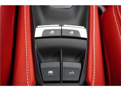 صورة مصغرة 25 لـ 2018 Ferrari 488 SPIDER