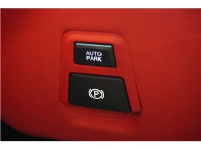 صورة مصغرة 37 لـ 2018 Ferrari 488 SPIDER