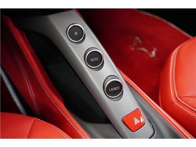 صورة مصغرة 24 لـ 2018 Ferrari 488 SPIDER
