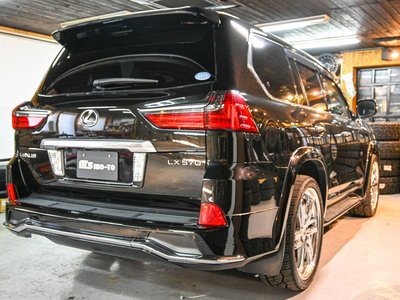 2016 Lexus LX — фото 25