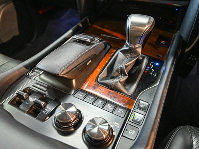 2016 Lexus LX — фото 41