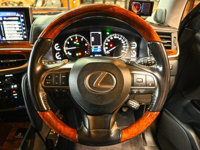 2016 Lexus LX — фото 40