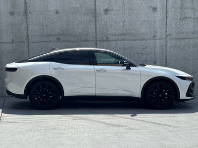 2025 Toyota CROWN CROSSOVER thumbnail 9