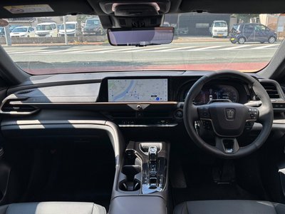 2025 Toyota CROWN CROSSOVER thumbnail 10