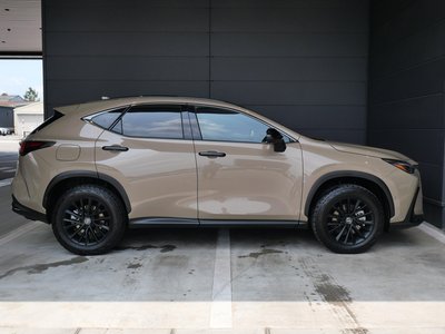 صورة 4 لـ 2025 Lexus NX