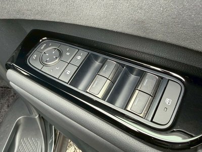2024 Lexus LM — фото 35