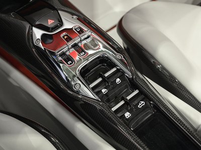 2025 Ferrari 296 GTS photo 18