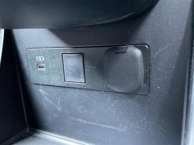 2025 Lexus LBX 缩略图 14