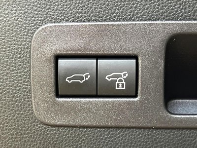 2023 Toyota LAND CRUISER 300 photo 8