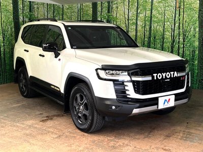 2023 Toyota LAND CRUISER 300 photo 11