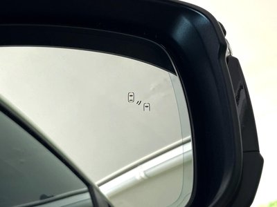 2023 Toyota LAND CRUISER 300 thumbnail 32