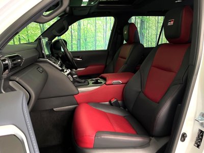2023 Toyota LAND CRUISER 300 thumbnail 38