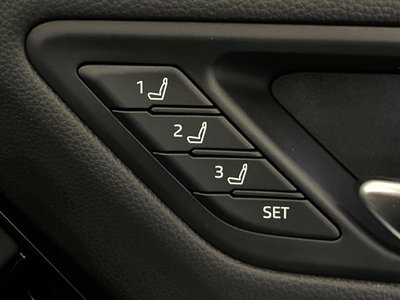 2023 Toyota LAND CRUISER 300 photo 7