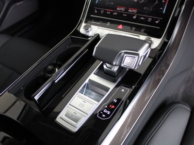 2025 AUDI A8 thumbnail 87