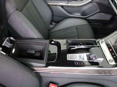 2025 AUDI A8 thumbnail 83