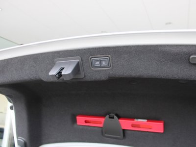 2025 AUDI A8 thumbnail 48