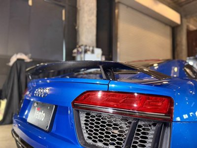 2017 AUDI R8 thumbnail 32