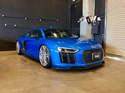 2017 AUDI R8 photo 2