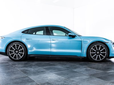 2021 Porsche TAYCAN thumbnail 18