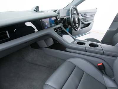 2021 Porsche TAYCAN thumbnail 47