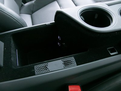 2021 Porsche TAYCAN thumbnail 59