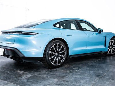 2021 Porsche TAYCAN thumbnail 17