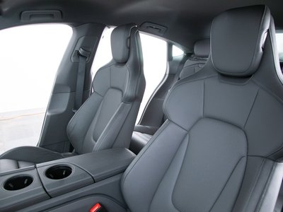 2021 Porsche TAYCAN thumbnail 46
