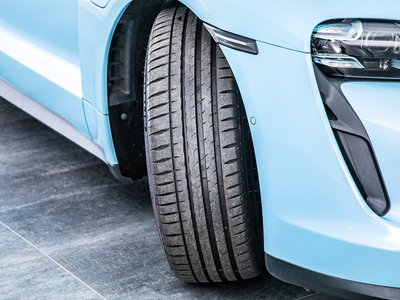2021 Porsche TAYCAN thumbnail 41
