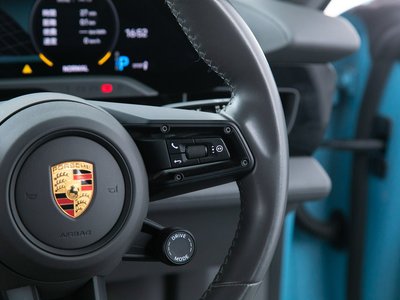 2021 Porsche TAYCAN thumbnail 53
